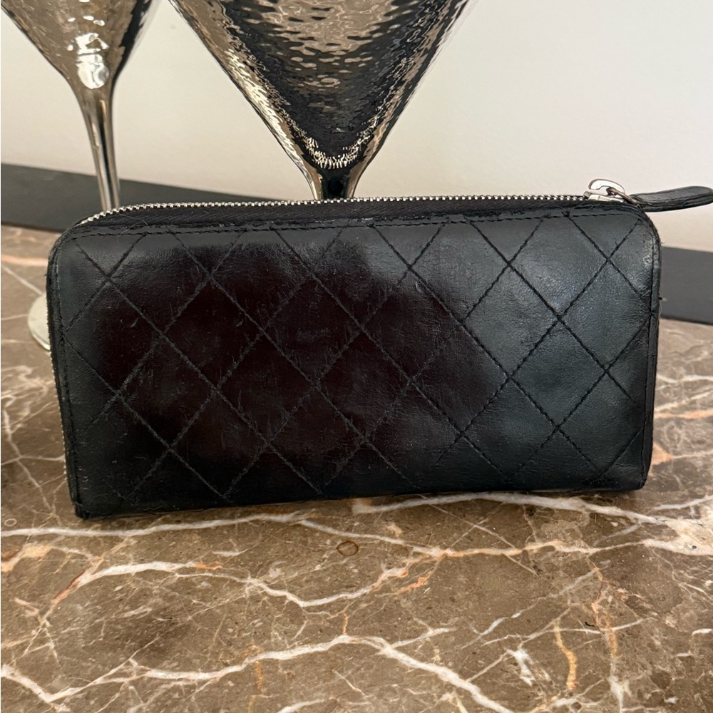 CHANEL Black Quilted Lambskin Zippy Wallet w Serial Numbers - Picture 9 of 11